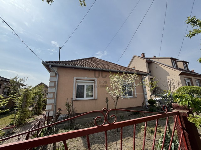 Eladó családi ház, Hajdúsámsonon 62.9 M Ft, 3 szobás