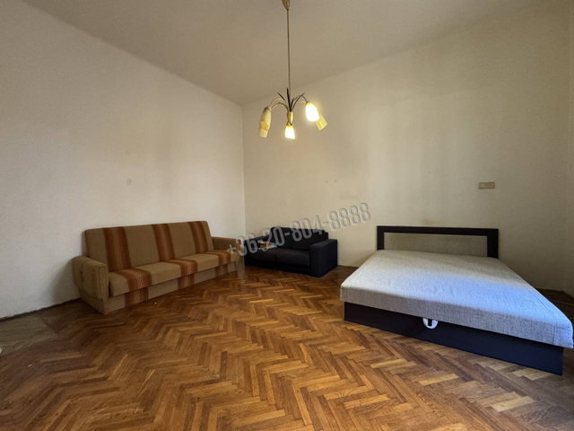 Eladó téglalakás, Budapesten, VI. kerületben 43 M Ft, 1 szobás