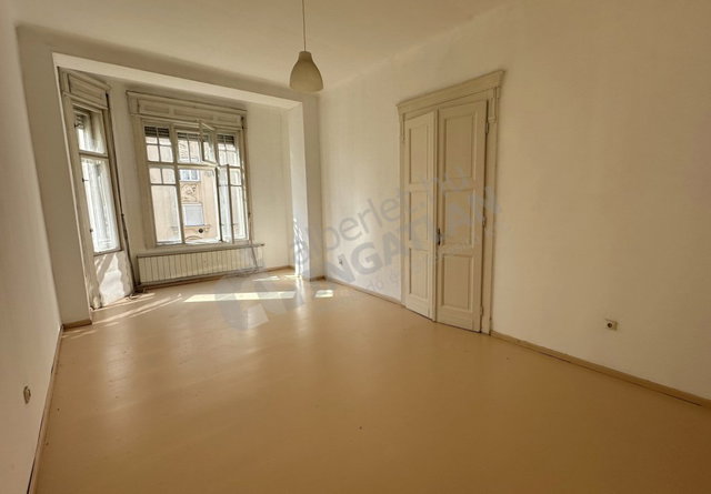 Kiadó téglalakás, albérlet, VIII. kerületben, Népszínház utcában