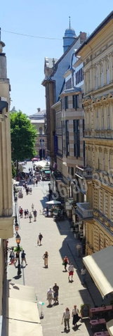 Eladó téglalakás, Budapesten, V. kerületben, Váci utcában