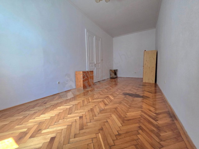 Kiadó téglalakás, albérlet, V. kerületben, Zoltán utcában