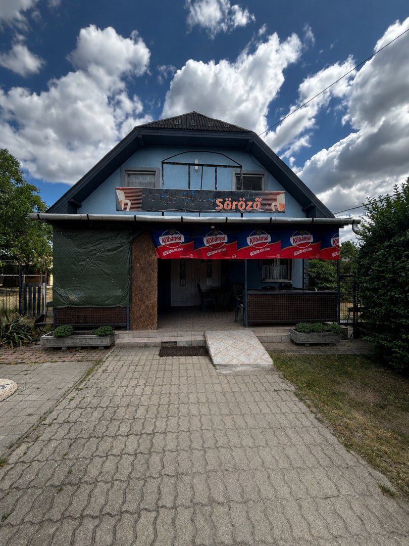 Kiadó üzlethelyiség – Érd