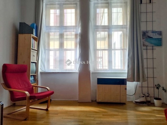 Eladó téglalakás, Budapesten, VII. kerületben 51 M Ft, 1 szobás