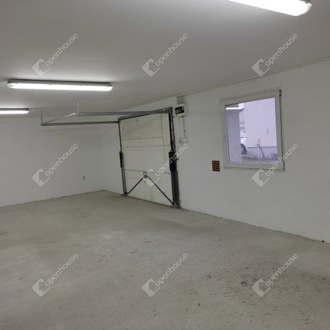 Kiadó ipari ingatlan, Pápán 65 E Ft / hó / költözzbe.hu