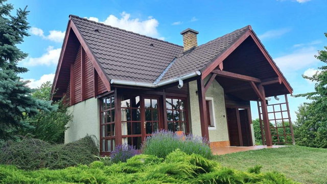 Eladó nyaraló, Győrújbaráton 46 M Ft, 1 szobás
