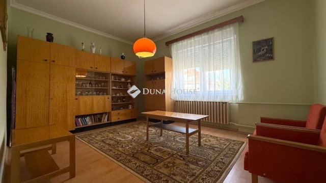 Eladó családi ház, Szombathelyen 64.99 M Ft, 3 szobás