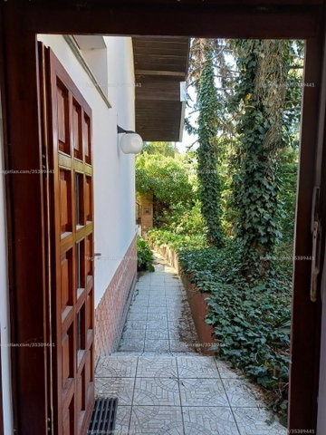 Eladó családi ház, Budaörsön, Acél utcában 269 M Ft, 7 szobás