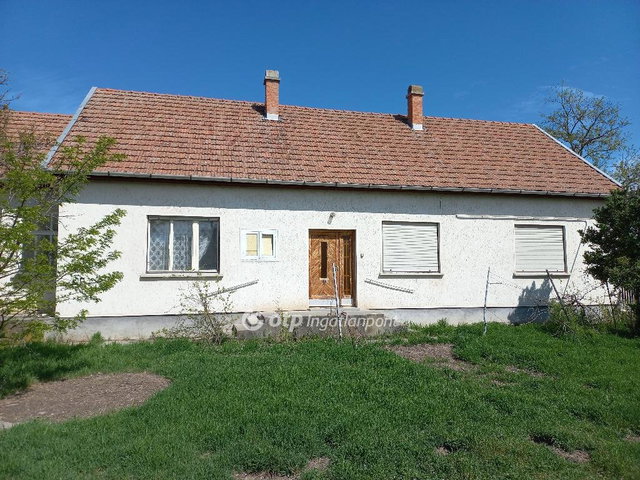 Eladó családi ház, Zagyvarékason 28.5 M Ft, 3 szobás
