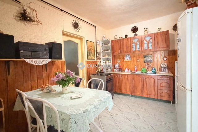 Eladó családi ház, Egerben 39 M Ft, 1+1 szobás
