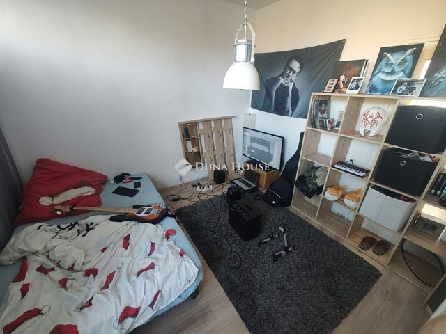 Eladó téglalakás, Szegeden 52.5 M Ft, 2 szobás