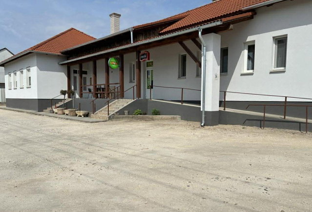 Eladó családi ház, Újhartyánon 180 M Ft, 3 szobás