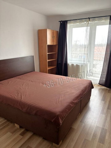 Eladó panellakás, Táborfalván 28.5 M Ft, 2 szobás