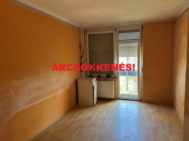 Eladó panellakás, Kisvárdán 19.9 M Ft, 1 szobás