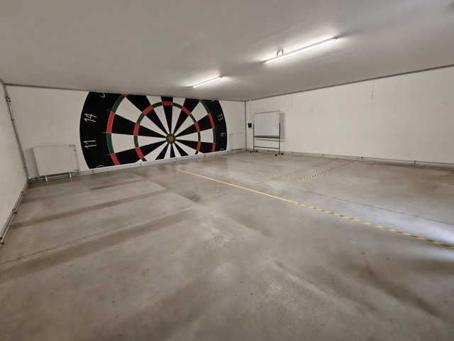 Kiadó ipari ingatlan, Cegléden 180 E Ft / hó