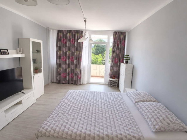 Eladó panellakás, Kaposváron 39.99 M Ft, 2 szobás
