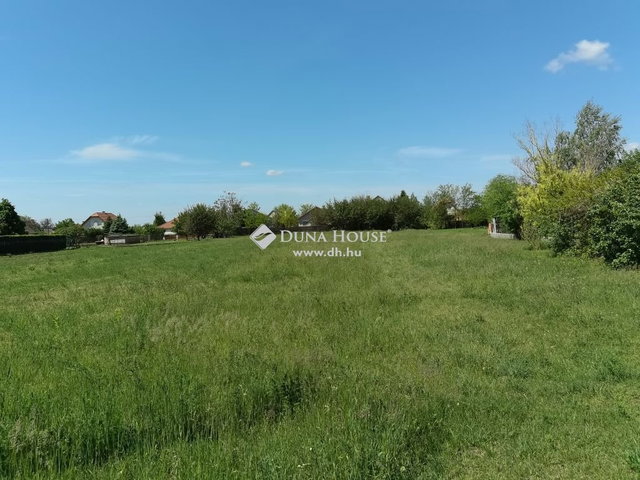 Eladó telek, Bakonycsernyén 5.5 M Ft / költözzbe.hu