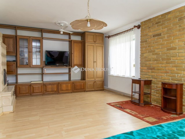 Eladó családi ház, Nemesnádudvaron 39.99 M Ft, 5 szobás