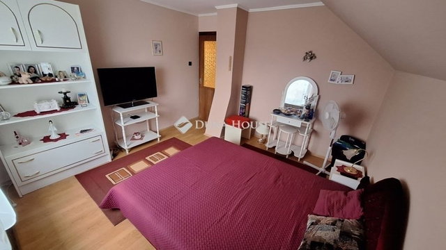 Eladó családi ház, Abában 74.9 M Ft, 5 szobás