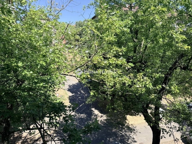 Eladó téglalakás, Komlón 10.9 M Ft, 2 szobás