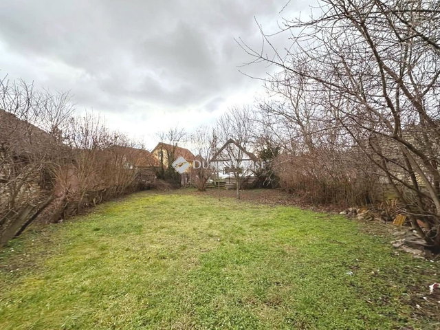 Eladó családi ház, Mencshelyen 29.9 M Ft, 2 szobás