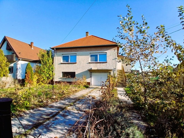 Eladó családi ház, Tökölön 109.9 M Ft, 4 szobás