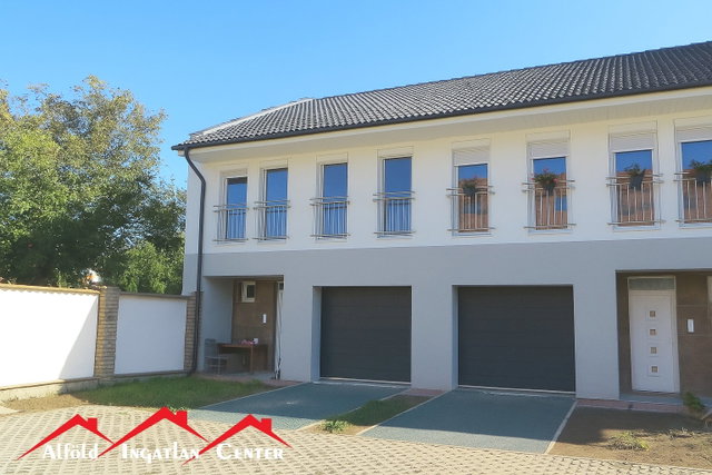 Eladó iroda, Békéscsabán, Nagy Antal utcában 72.9 M Ft