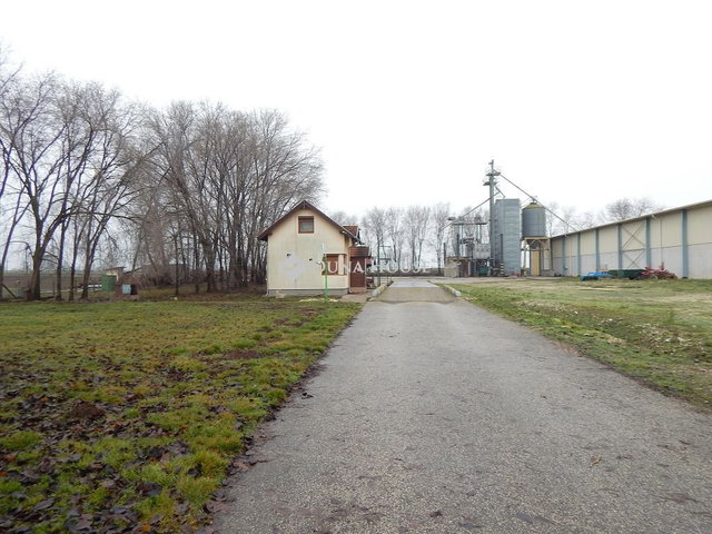 Eladó mezogazdasagi ingatlan, Kálozon 400 M Ft
