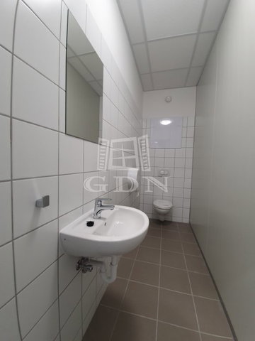 Kiadó ipari ingatlan, Székesfehérvárott 569 E Ft / hó