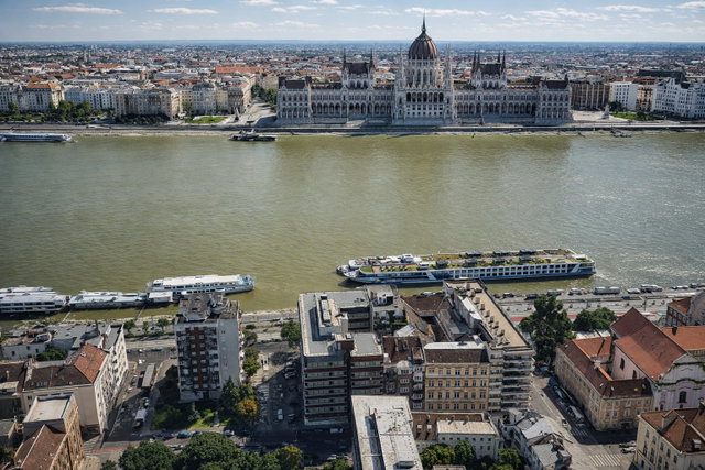 Eladó téglalakás, Budapesten, I. kerületben, Csalogány utcában