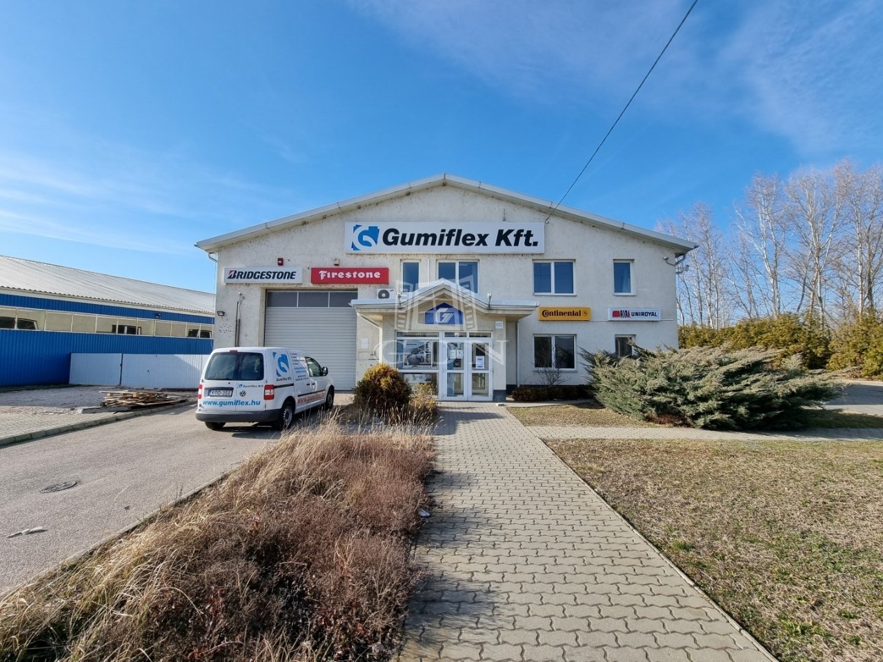 Üzlethelyiség · 754 m² · 1.850.000 Ft