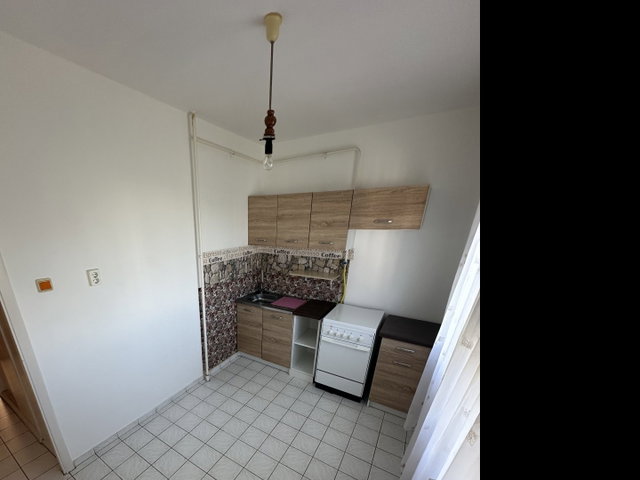 Kiadó panellakás, albérlet, Nyíregyházán, Búza téren