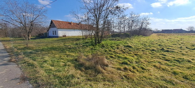 Eladó telek, Csanádalbertiben 1 M Ft / költözzbe.hu