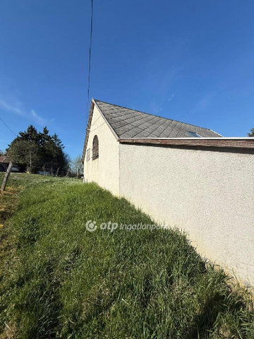 Eladó nyaraló, Lesenceistvándon 34.99 M Ft, 1 szobás