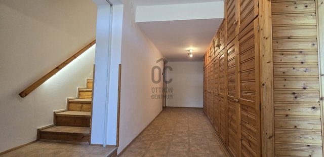 Eladó családi ház, Szekszárdon 125 M Ft, 6 szobás