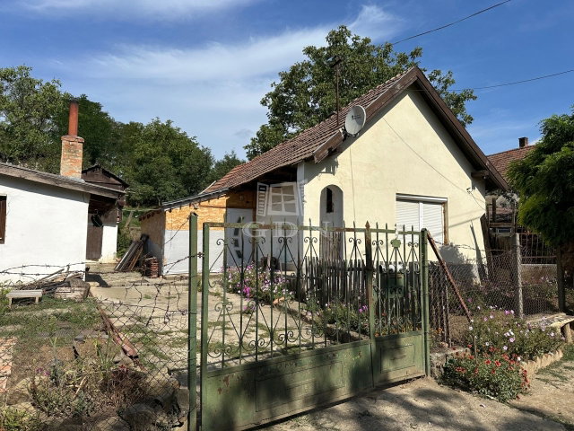 Eladó családi ház, Galgagyörkön 16.8 M Ft, 2 szobás