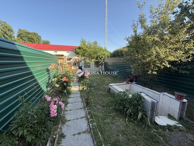Eladó családi ház, Bicskén 30 M Ft, 2 szobás