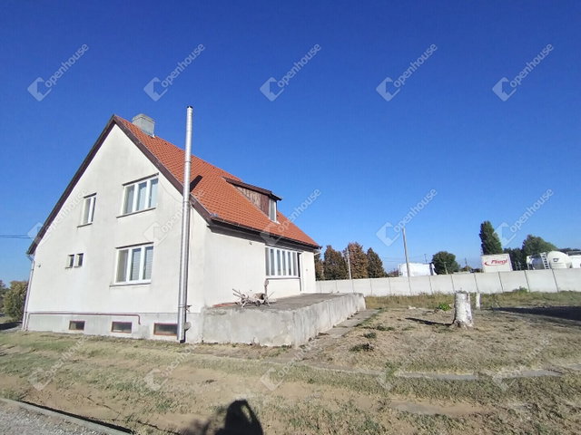 Eladó családi ház, Süttőn 69.5 M Ft, 4 szobás