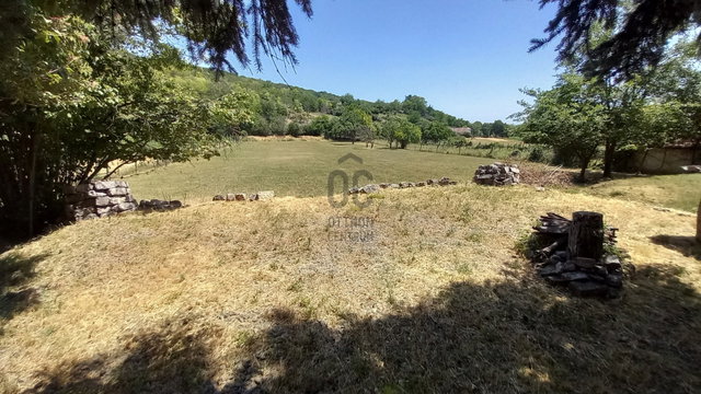 Eladó családi ház, Szekszárdon 21 M Ft, 2 szobás