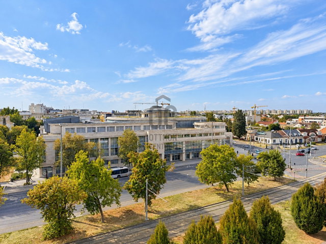 Eladó panellakás, Debrecenben, Hunyadi János utcában 72.5 M Ft