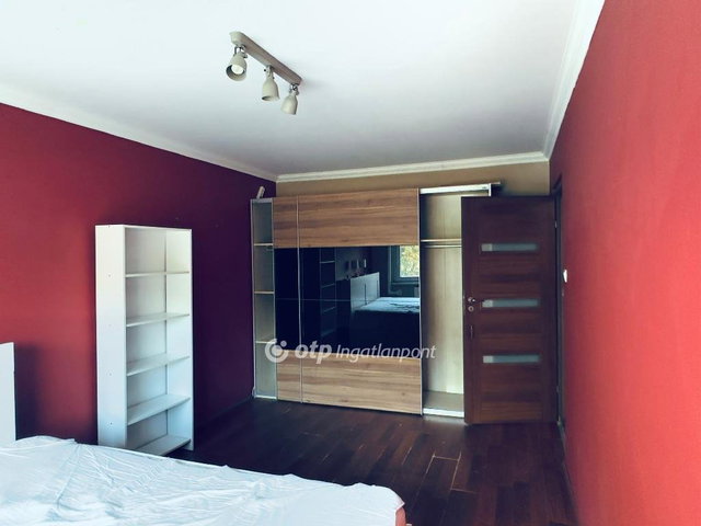Eladó panellakás, Budapesten, III. kerületben 75 M Ft, 3 szobás