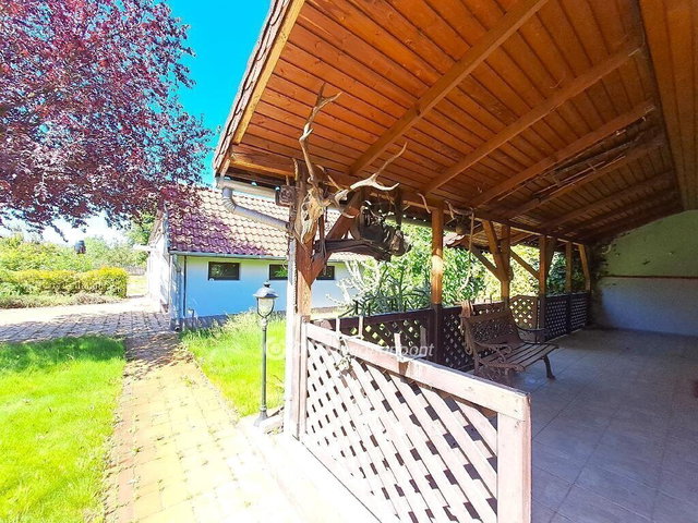 Eladó családi ház, Kecskeméten 115.9 M Ft, 3+2 szobás