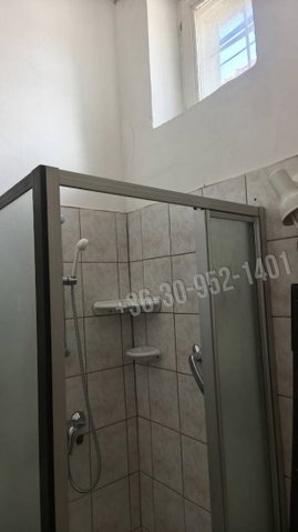 Eladó családi ház, Budakeszin, Fő utcában 44.9 M Ft, 1+1 szobás