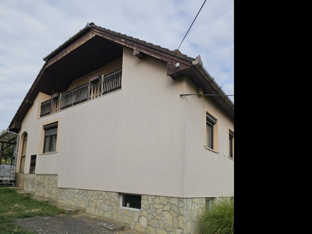 Eladó családi ház, Dombóváron 44.9 M Ft, 4 szobás