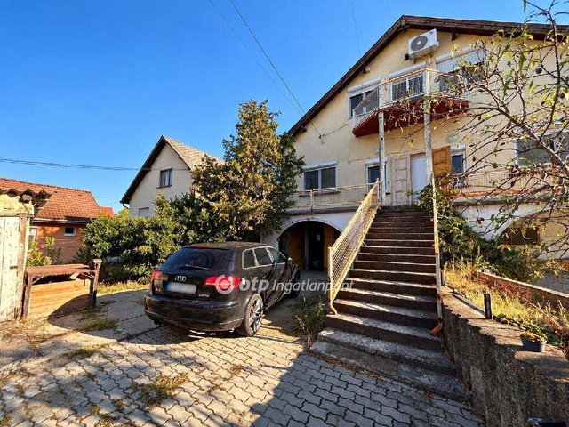 Eladó családi ház, Dunaharasztin 111.7 M Ft, 7 szobás