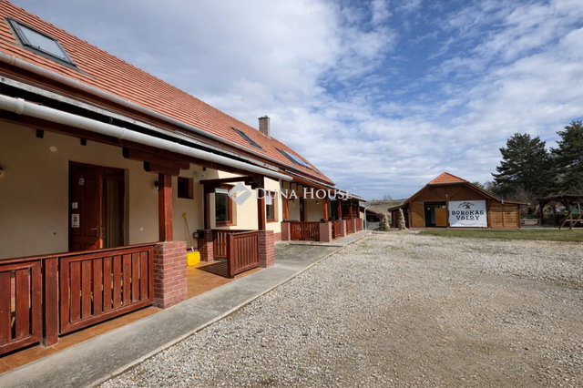 Eladó hotel, Mályinkán 199 M Ft, 3 szobás / költözzbe.hu