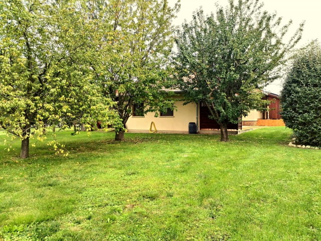 Eladó családi ház, Balatonberényben 159.9 M Ft, 5 szobás