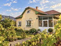 Eladó családi ház, Dunakeszin 95 M Ft, 2 szobás