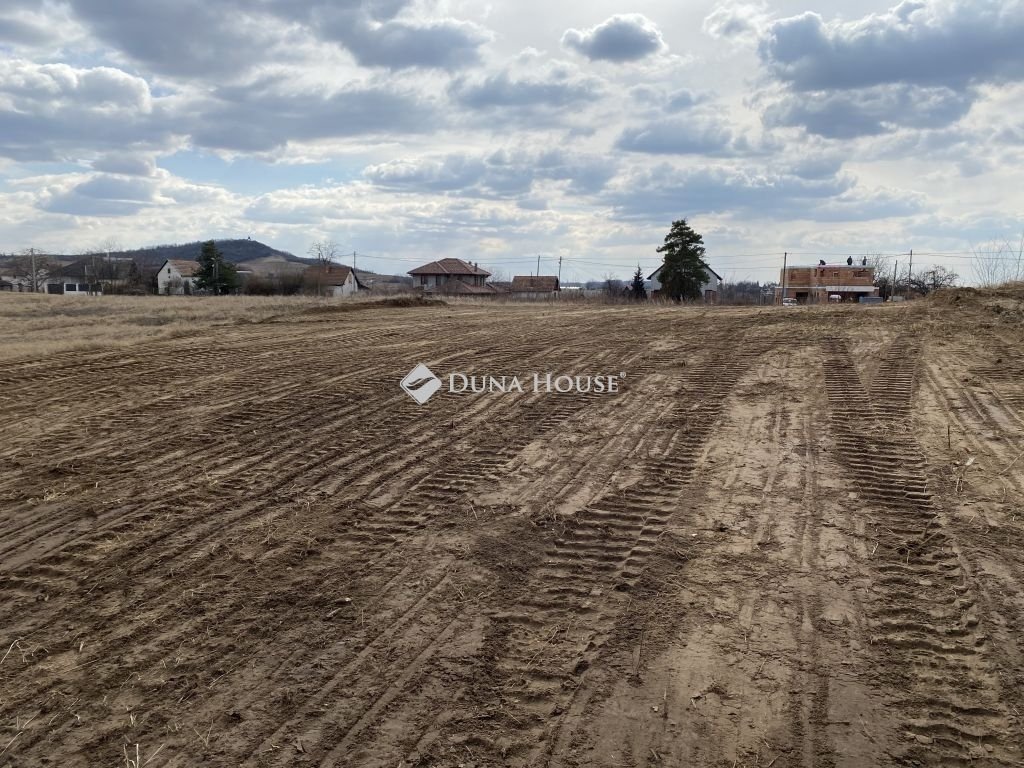 755 m² · 31.700.000 Ft