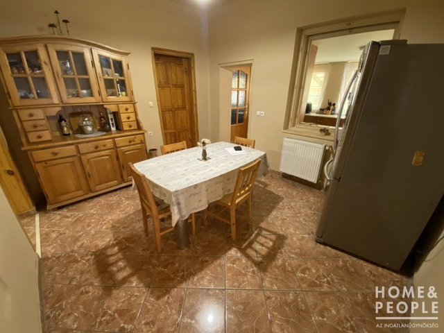 Eladó családi ház, Hódmezővásárhelyen 95.19 M Ft, 4+1 szobás