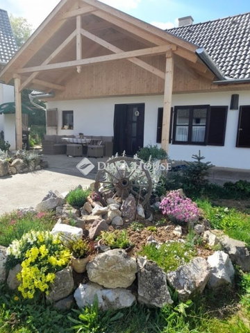 Eladó családi ház, Hegyhátmarócon 74 M Ft, 4 szobás